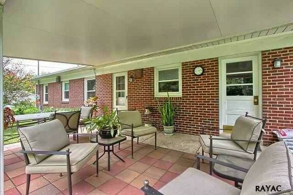 766 Clearmount Rd 4