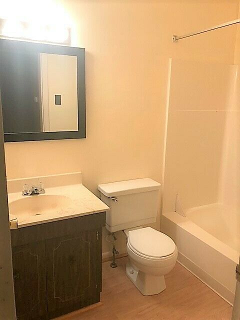 1br bathroom