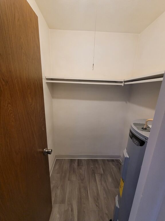 1br closet