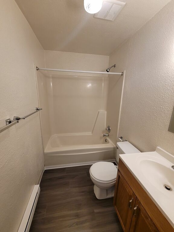 2br bath 3