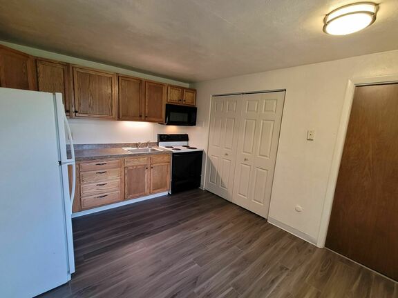 2br kitchen