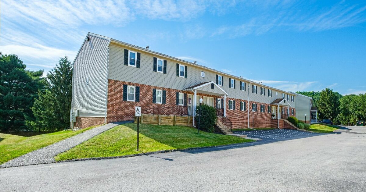 Cool Creek Manor Apartments