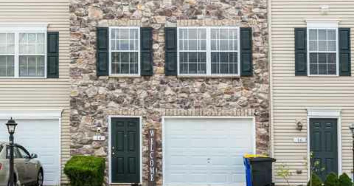 Single Family Home for Rent in York, PA Taylor Drive Townhome